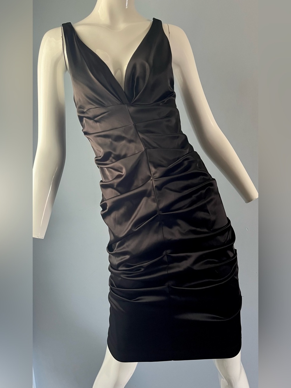 Nicole Miller Collection Black Satin Ruched V-Neck Bodycon Mini Dress Size 6
